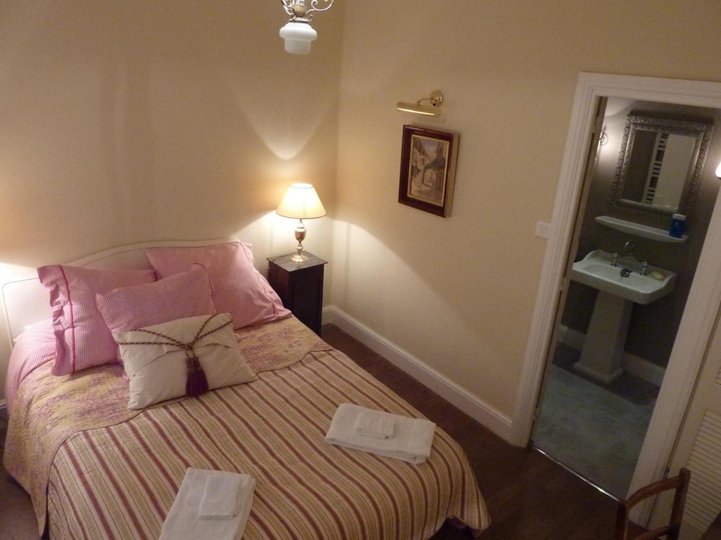 Le Logis Alexandra Bnb La Trimouille Camera foto