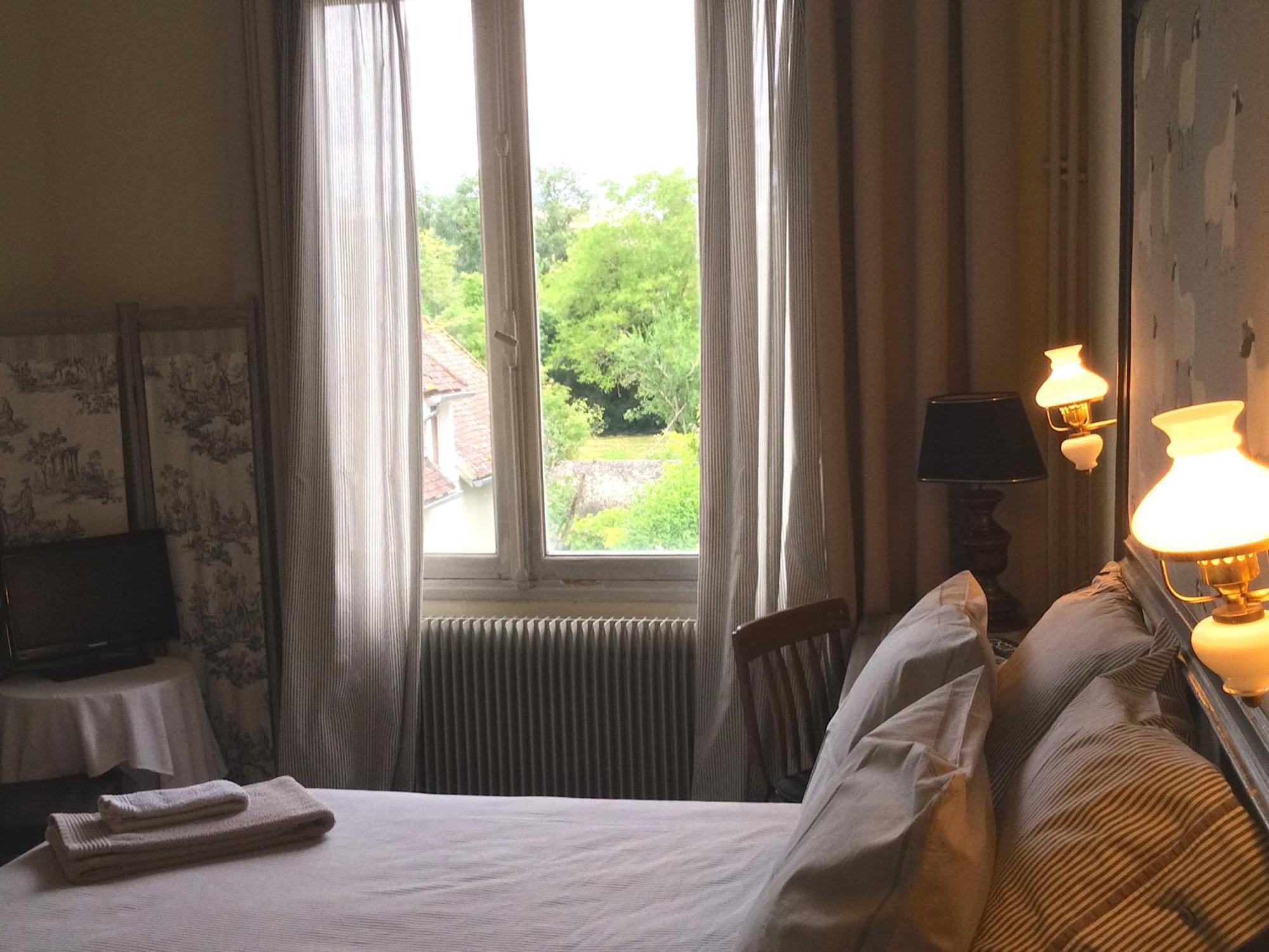 Le Logis Alexandra Bnb La Trimouille Esterno foto
